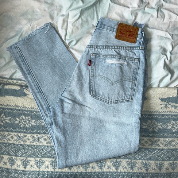 Levi’s 501 Skinny - Picture 1 of 4